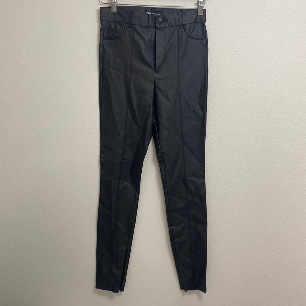 NWOT Zara Faux Leather Straight/Skinny Leggings - Size M